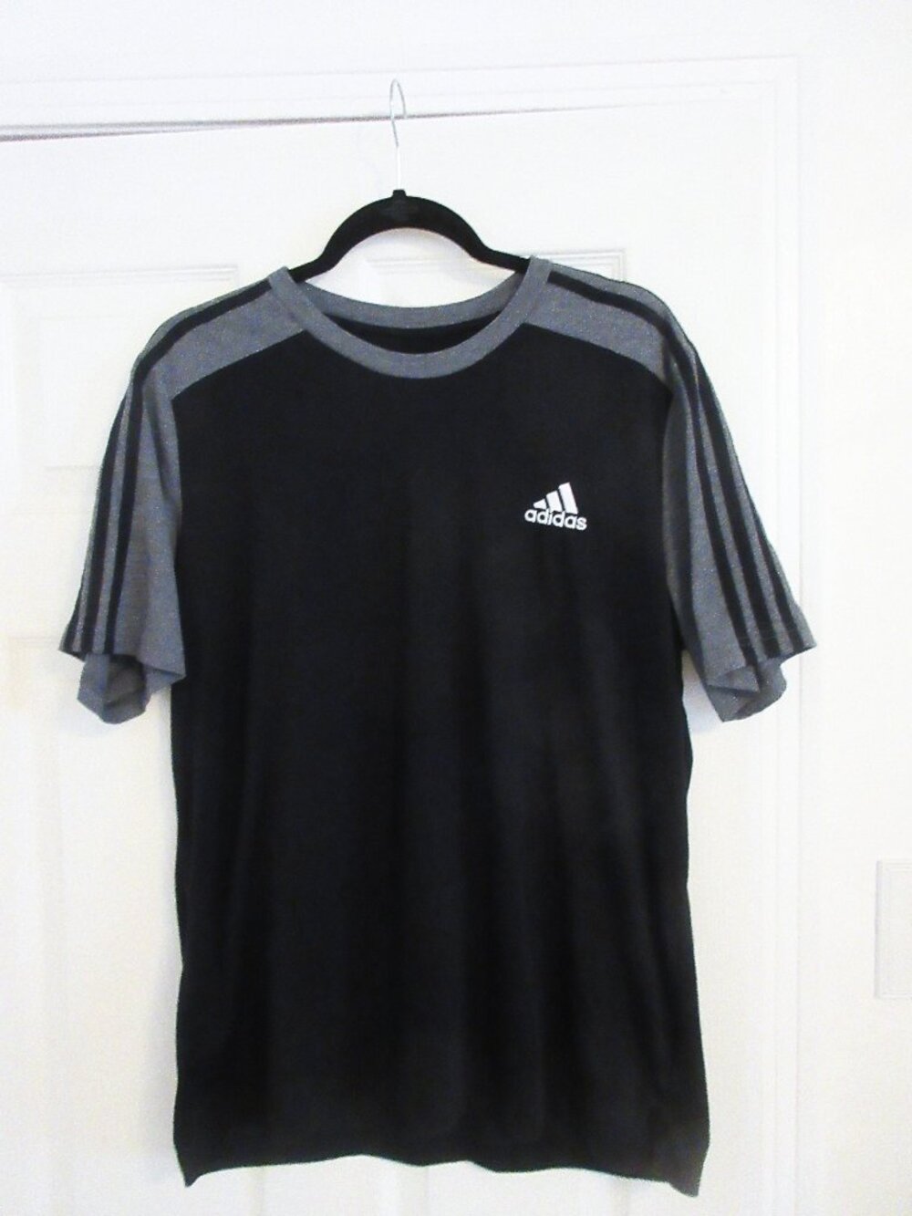 New Men's Adidas Adicolor Black/Grey 3 Stripe Short Sleeve Tee